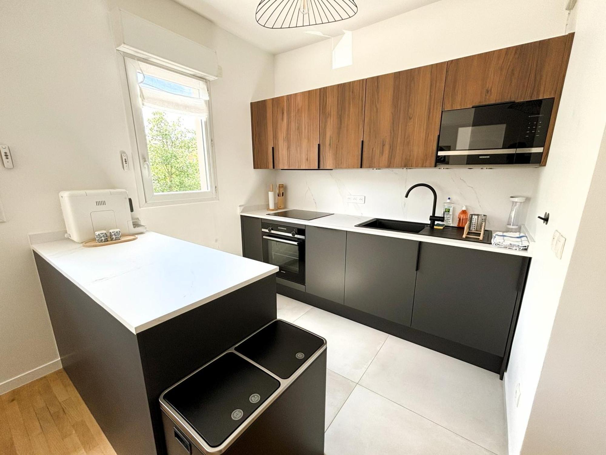 Le Boudoir - 2 Pieces Et Parking Le Plessis-Robinson Quarto foto